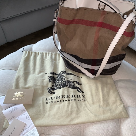 Burberry Handbags - 👜 BURBERRY HANDBAG 👜
